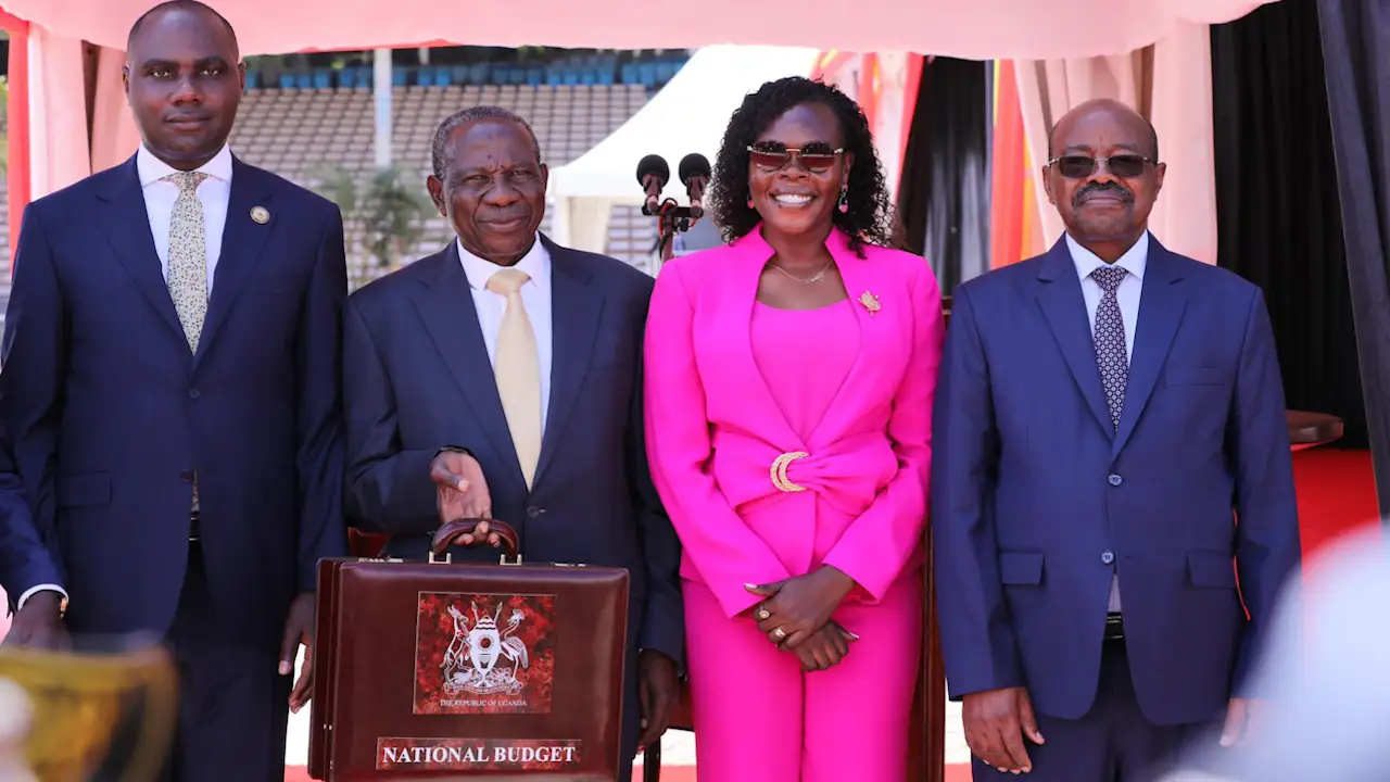 Finance-ministers-before-the-reading-of-the-2025-26-budget